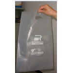 20x30cm custom shopping handle forosted plastic gift bag/plastic packaging bag for garment/printed LOGO promotion bag
